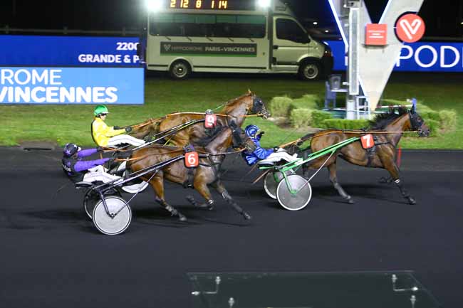 Photo d'arrivée de la course pmu PRIX CURSA à PARIS-VINCENNES le Vendredi 17 septembre 2021