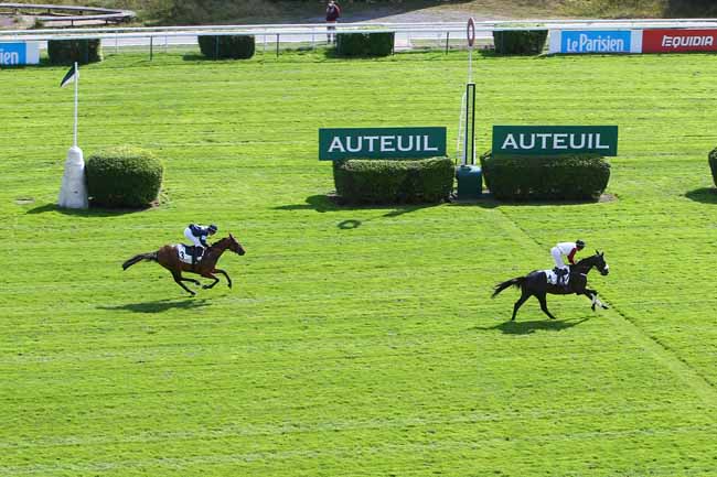 Photo d'arrivée de la course pmu PRIX RICHARD ET ROBERT HENNESSY à AUTEUIL le Vendredi 17 septembre 2021