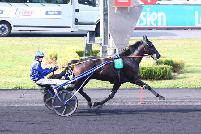 Photo d'arrivée de la course pmu PRIX LE PARISIEN à PARIS-VINCENNES le Dimanche 19 septembre 2021