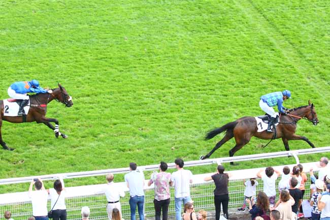 Photo d'arrivée de la course pmu PRIX DE MAISONS-LAFFITTE à AUTEUIL le Samedi 25 septembre 2021