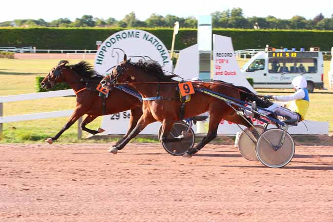 Photo d'arrivée de la course pmu PRIX DU MONT-SAINT-MICHEL à ARGENTAN le Mercredi 29 septembre 2021