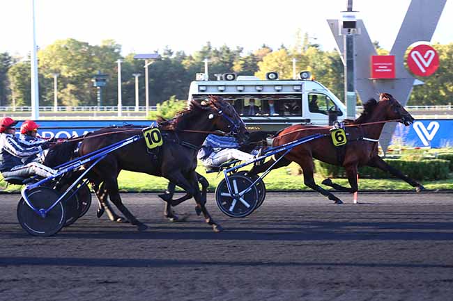 Photo d'arrivée de la course pmu PRIX KURSE à PARIS-VINCENNES le Mardi 5 octobre 2021