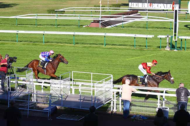 Photo d'arrivée de la course pmu PRIX DE REMY à COMPIEGNE le Vendredi 8 octobre 2021