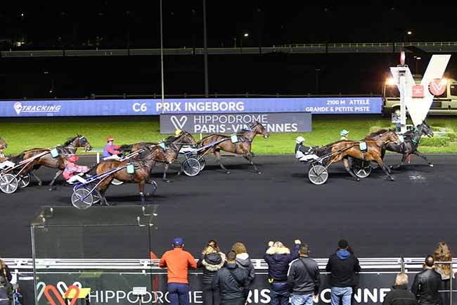 Photo d'arrivée de la course pmu PRIX INGEBORG à PARIS-VINCENNES le Vendredi 15 octobre 2021