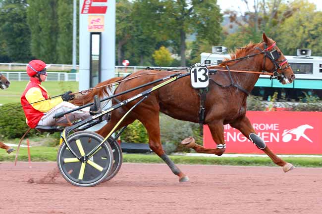 Photo d'arrivée de la course pmu PRIX DE CARNAC à ENGHIEN le Lundi 18 octobre 2021