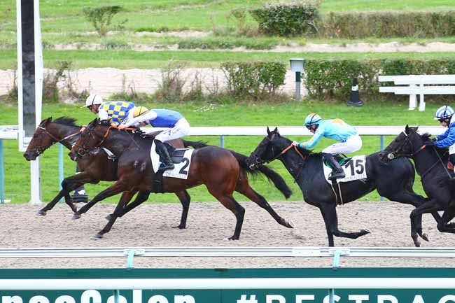 Photo d'arrivée de la course pmu PRIX DE LA FORET MONTGEON à DEAUVILLE le Mercredi 20 octobre 2021