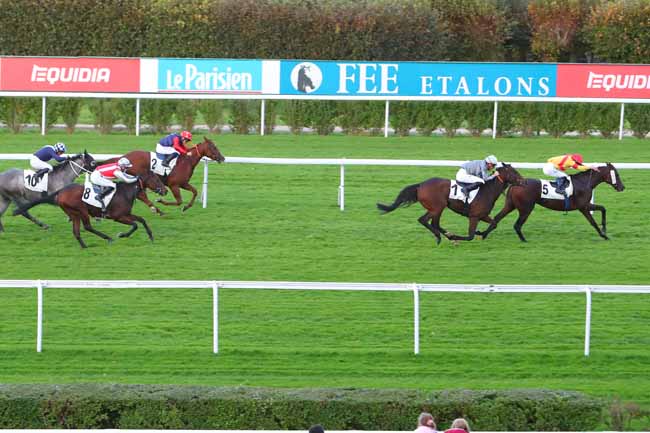 Photo d'arrivée de la course pmu PRIX DE VAUX-LE-VICOMTE à SAINT CLOUD le Samedi 23 octobre 2021