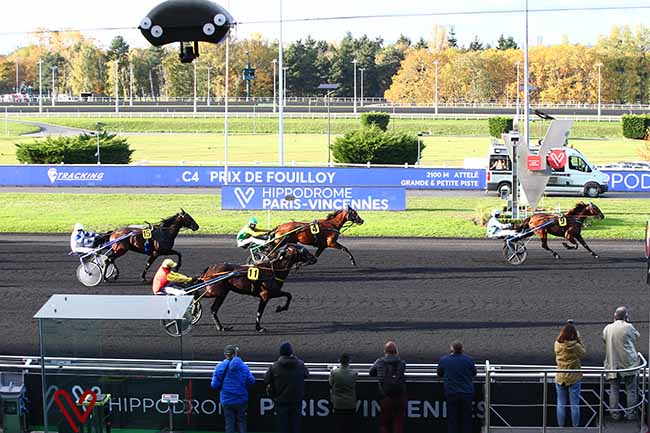 Photo d'arrivée de la course pmu PRIX DE FOUILLOY à PARIS-VINCENNES le Mercredi 3 novembre 2021