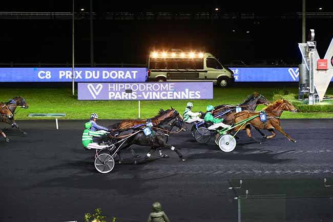 Photo d'arrivée de la course pmu PRIX DU DORAT à PARIS-VINCENNES le Mercredi 3 novembre 2021