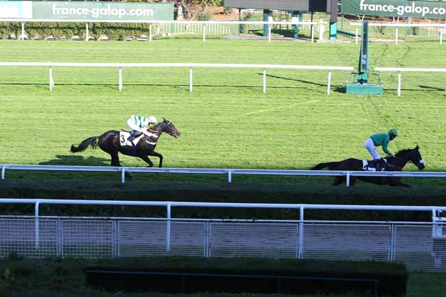Photo d'arrivée de la course pmu PRIX CHLORIS à SAINT CLOUD le Mercredi 10 novembre 2021