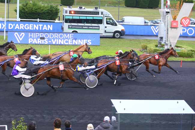 Photo d'arrivée de la course pmu PRIX D'ARGENTAN à PARIS-VINCENNES le Samedi 13 novembre 2021