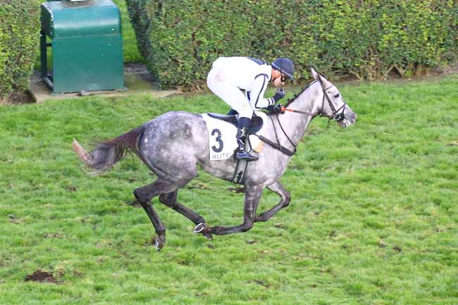 Photo d'arrivée de la course pmu PRIX SYTAJ à AUTEUIL le Dimanche 14 novembre 2021