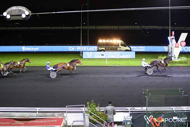 Photo d'arrivée de la course pmu PRIX LAETITIA à PARIS-VINCENNES le Mardi 16 novembre 2021