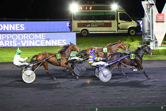 Photo d'arrivée de la course pmu PRIX DE SENONNES à PARIS-VINCENNES le Dimanche 21 novembre 2021
