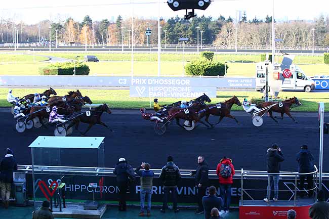 Photo d'arrivée de la course pmu PRIX D'HOSSEGOR à PARIS-VINCENNES le Lundi 29 novembre 2021