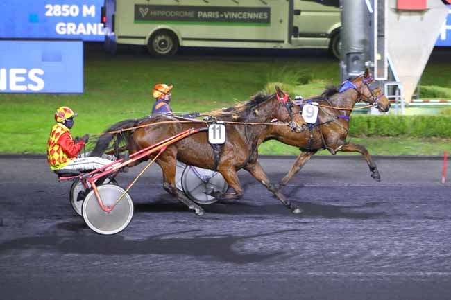 Photo d'arrivée de la course pmu PRIX ELECTRA à PARIS-VINCENNES le Vendredi 10 décembre 2021