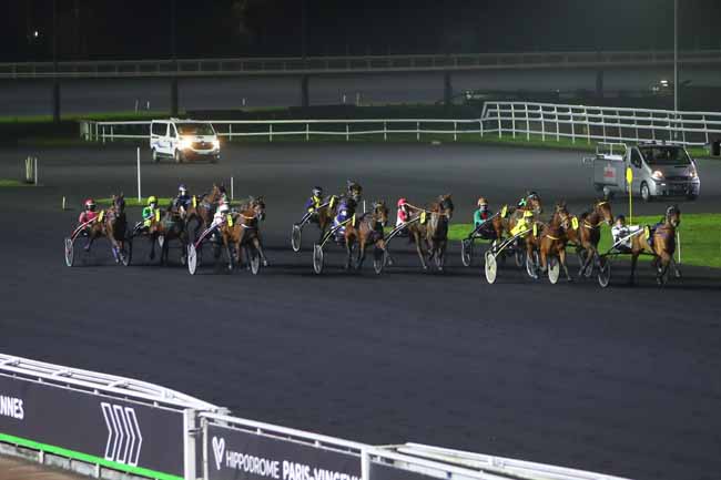 Photo d'arrivée de la course pmu PRIX DE LIMERMONT à PARIS-VINCENNES le Lundi 13 décembre 2021