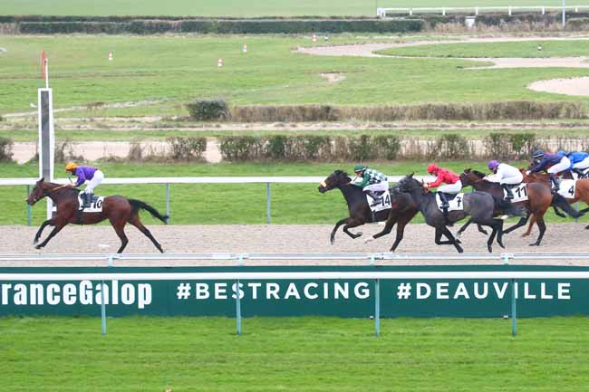 Photo d'arrivée de la course pmu PRIX DE GIVERNY à DEAUVILLE le Jeudi 23 décembre 2021