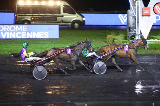 Photo d'arrivée de la course pmu PRIX DE GRAY à PARIS-VINCENNES le Lundi 3 janvier 2022