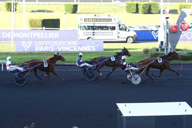 Photo d'arrivée de la course pmu PRIX DE MONTPELLIER à PARIS-VINCENNES le Jeudi 6 janvier 2022