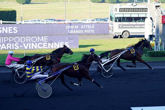 Photo d'arrivée de la course pmu PRIX DE FRESNES à PARIS-VINCENNES le Samedi 15 janvier 2022