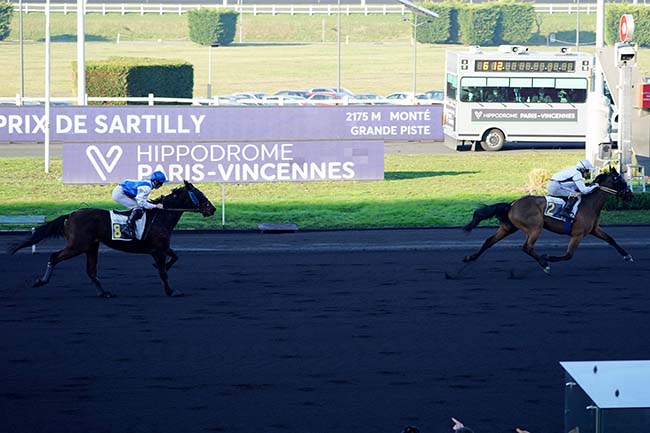 Photo d'arrivée de la course pmu PRIX DE SARTILLY à PARIS-VINCENNES le Samedi 15 janvier 2022