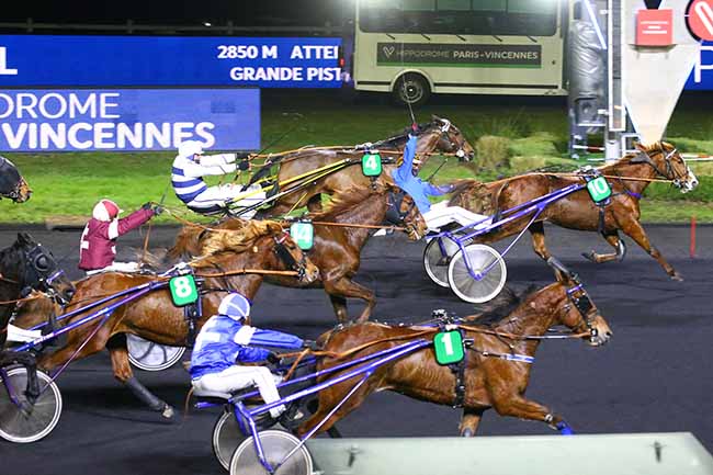 Photo d'arrivée de la course pmu PRIX DE SAINT-POL à PARIS-VINCENNES le Vendredi 21 janvier 2022