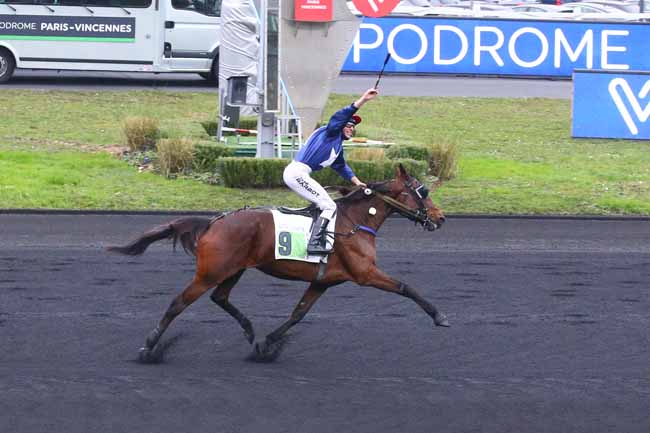 Photo d'arrivée de la course pmu PRIX DE CORNULIER à PARIS-VINCENNES le Dimanche 23 janvier 2022