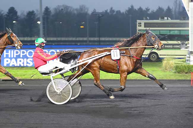 Photo d'arrivée de la course pmu PRIX DE TALENCE à PARIS-VINCENNES le Mardi 25 janvier 2022