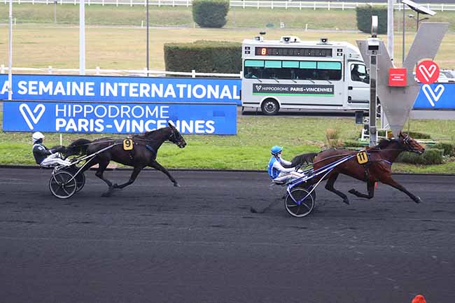 Photo d'arrivée de la course pmu PRIX DE LA THIERACHE (PRIX DE LA SEMAINE INTERNATIONALE) à PARIS-VINCENNES le Jeudi 27 janvier 2022