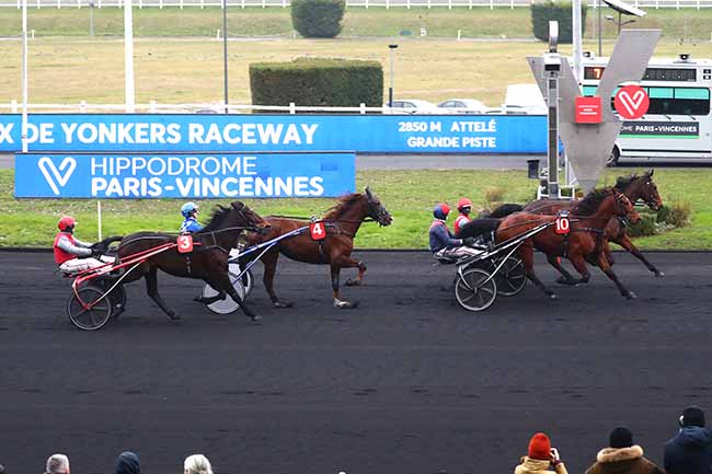 Photo d'arrivée de la course pmu PRIX DE YONKERS RACEWAY à PARIS-VINCENNES le Jeudi 27 janvier 2022