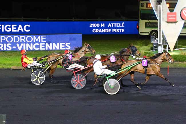 Photo d'arrivée de la course pmu PRIX DE FIGEAC à PARIS-VINCENNES le Samedi 5 février 2022