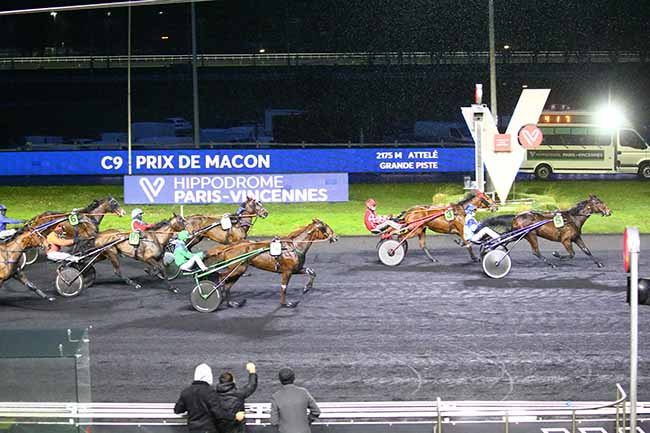 Photo d'arrivée de la course pmu PRIX DE MACON à PARIS-VINCENNES le Dimanche 6 février 2022