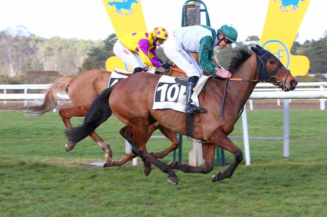 Photo d'arrivée de la course pmu PRIX ANNE LISE REINBOLD à FONTAINEBLEAU le Jeudi 17 février 2022