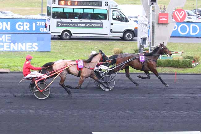 Photo d'arrivée de la course pmu PRIX COMTE PIERRE DE MONTESSON - CRITERIUM DES JEUNES à PARIS-VINCENNES le Dimanche 20 février 2022