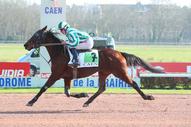 Photo d'arrivée de la course pmu PRIX DE GACE à CAEN le Lundi 7 mars 2022