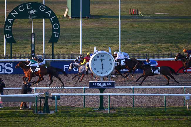 Photo d'arrivée de la course pmu PRIX JANUS à CHANTILLY le Mardi 8 mars 2022
