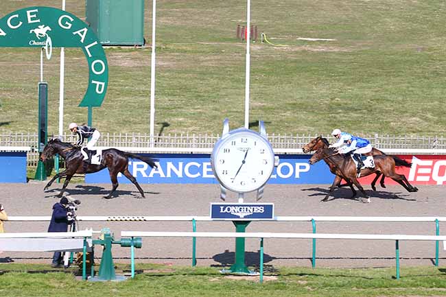 Photo d'arrivée de la course pmu PRIX DU HARAS AU BOIS à CHANTILLY le Mercredi 9 mars 2022