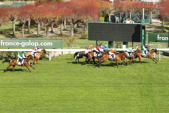 Photo d'arrivée de la course pmu PRIX DE LA GASCOGNE à SAINT CLOUD le Jeudi 10 mars 2022