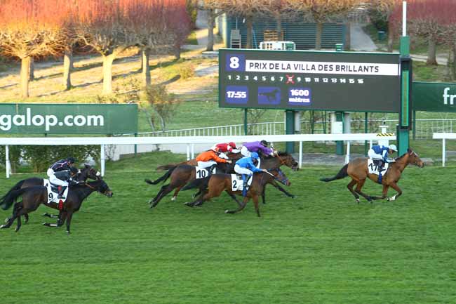 Photo d'arrivée de la course pmu PRIX DE LA VILLA DES BRILLANTS à SAINT CLOUD le Jeudi 10 mars 2022
