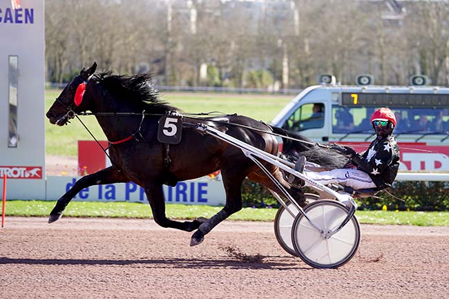 Photo d'arrivée de la course pmu PRIX DE FRENOUVILLE à CAEN le Jeudi 17 mars 2022