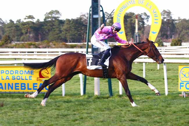 Photo d'arrivée de la course pmu PRIX DE LA COUR DES ADIEUX à FONTAINEBLEAU le Vendredi 18 mars 2022