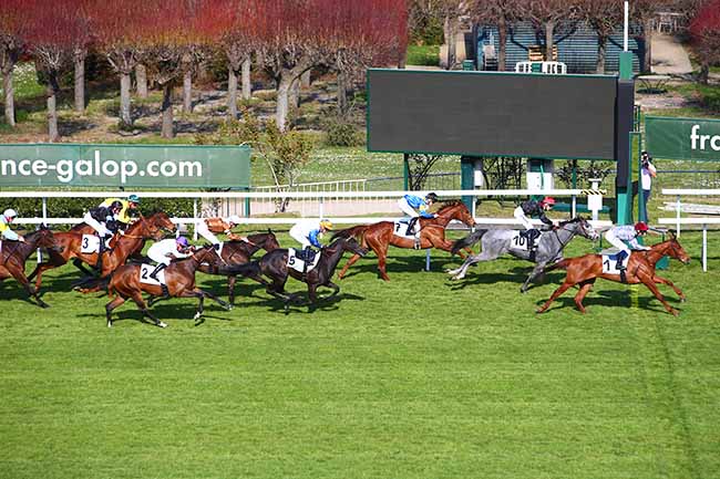 Photo d'arrivée de la course pmu PRIX MONADE à SAINT CLOUD le Jeudi 24 mars 2022