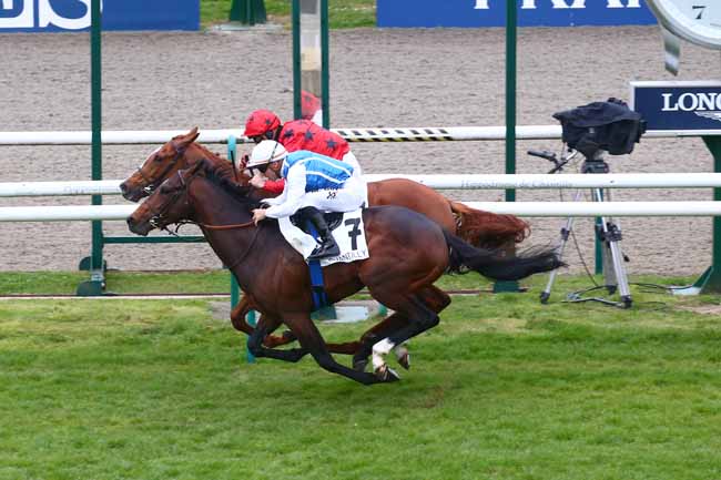 Photo d'arrivée de la course pmu PRIX DU PONT DU ROI à CHANTILLY le Mercredi 6 avril 2022