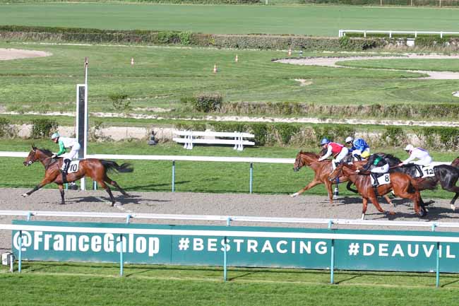 Photo d'arrivée de la course pmu PRIX DE L'OPERATION FORTITUDE à DEAUVILLE le Jeudi 7 avril 2022
