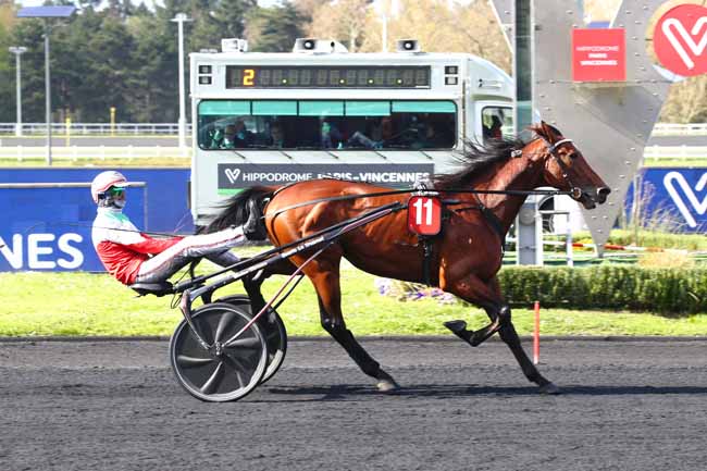 Photo d'arrivée de la course pmu PRIX DU GERS à PARIS-VINCENNES le Samedi 9 avril 2022