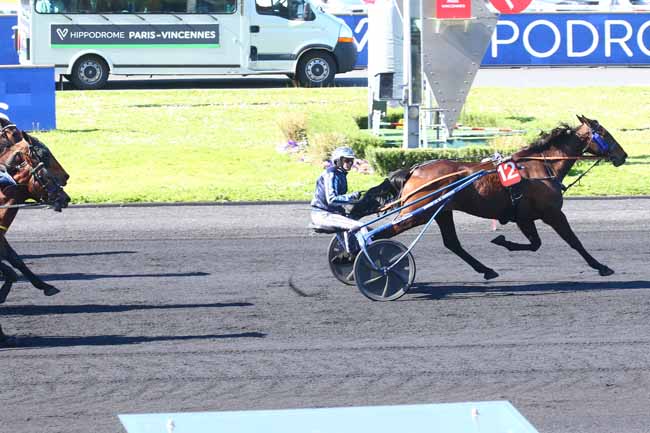 Photo d'arrivée de la course pmu PRIX DE LA LORRAINE à PARIS-VINCENNES le Samedi 16 avril 2022