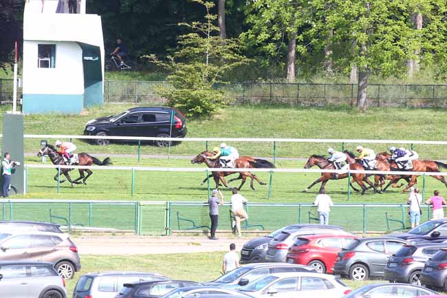 Photo d'arrivée de la course pmu PRIX DE SAINT-GEORGES à LONGCHAMP le Dimanche 15 mai 2022