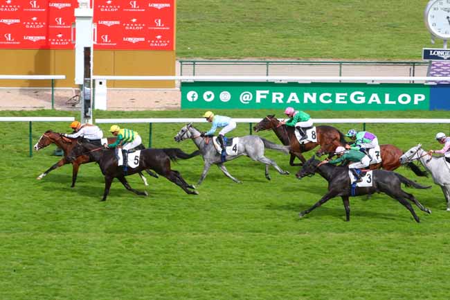 Photo d'arrivée de la course pmu PRIX DE LA GRANDE ARCHE à LONGCHAMP le Jeudi 26 mai 2022