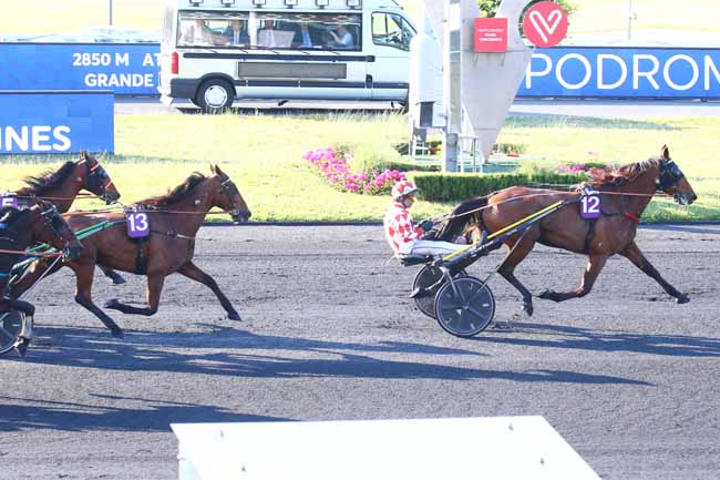 Photo d'arrivée de la course pmu PRIX PHILOMELA à PARIS-VINCENNES le Mardi 31 mai 2022
